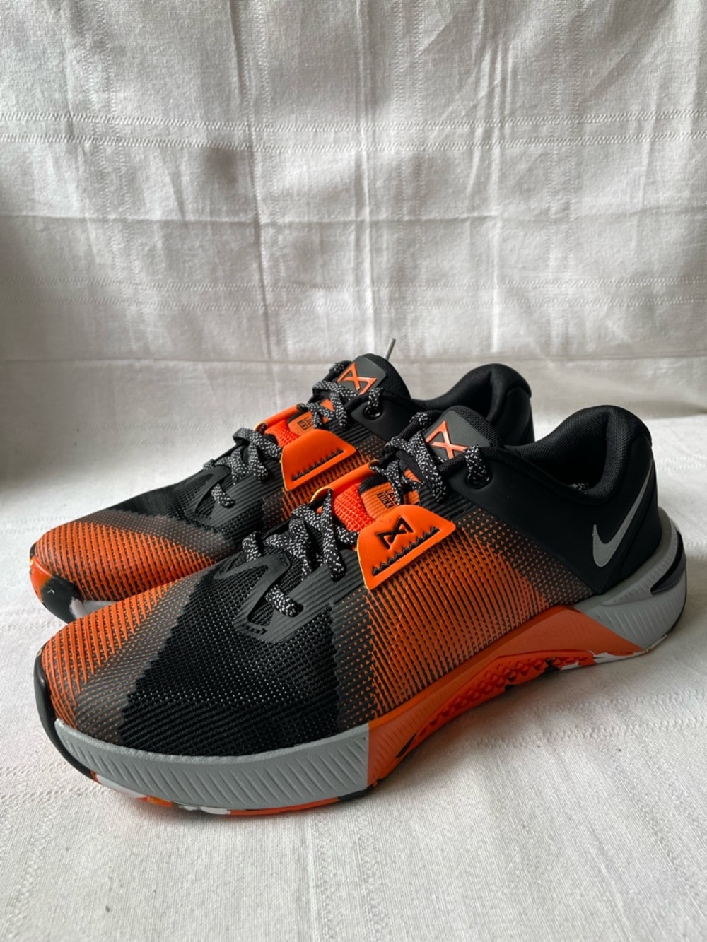 Nike Metcon 10 Black Saftey Orange Gym Athletic Shoes Men's Size 9.5 HJ1875-005
